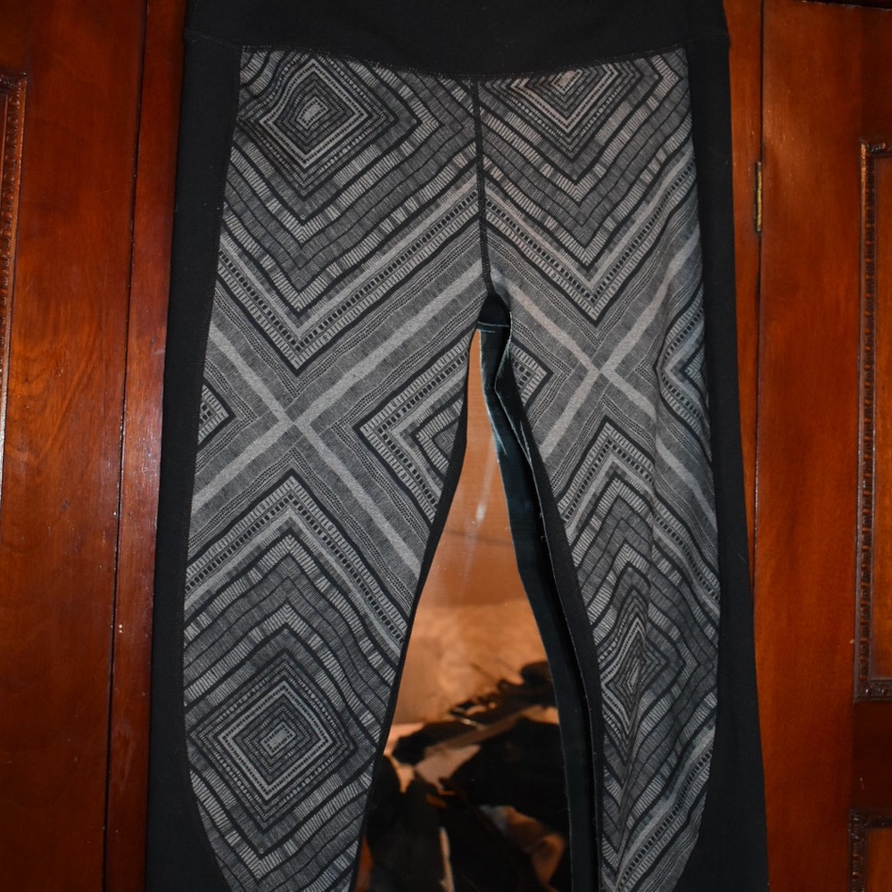 Fabletics Geometric Black and Grey Pattern Pants
